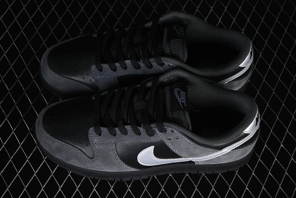 Nike SB Dunk Low Black and Grey Sneakers II7636-001