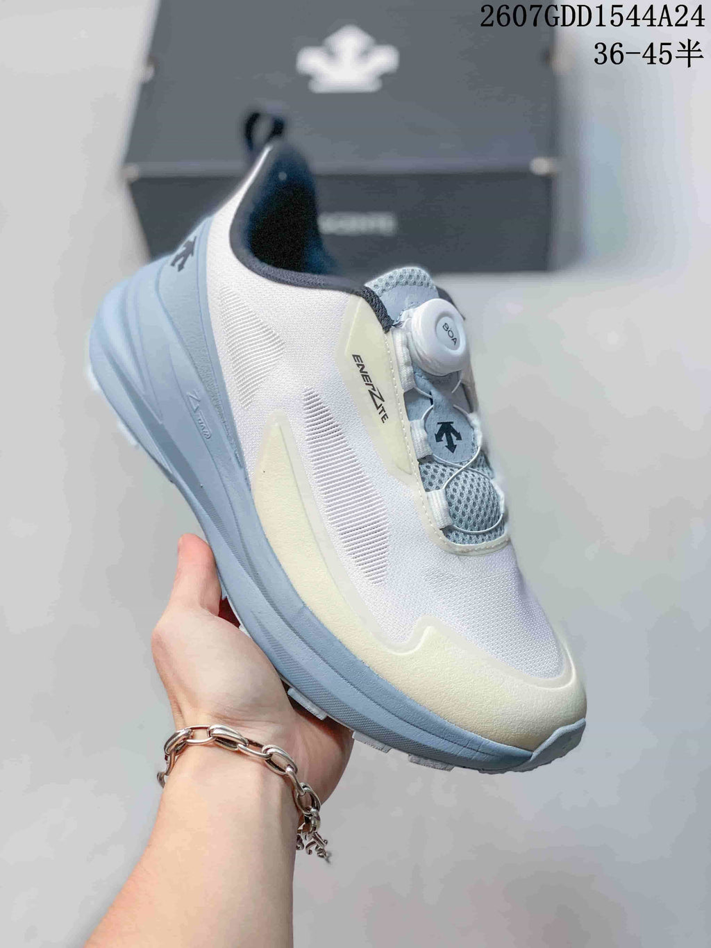 DESCENTE LAVITATE WIRE 3.0 Running Shoes White Blue