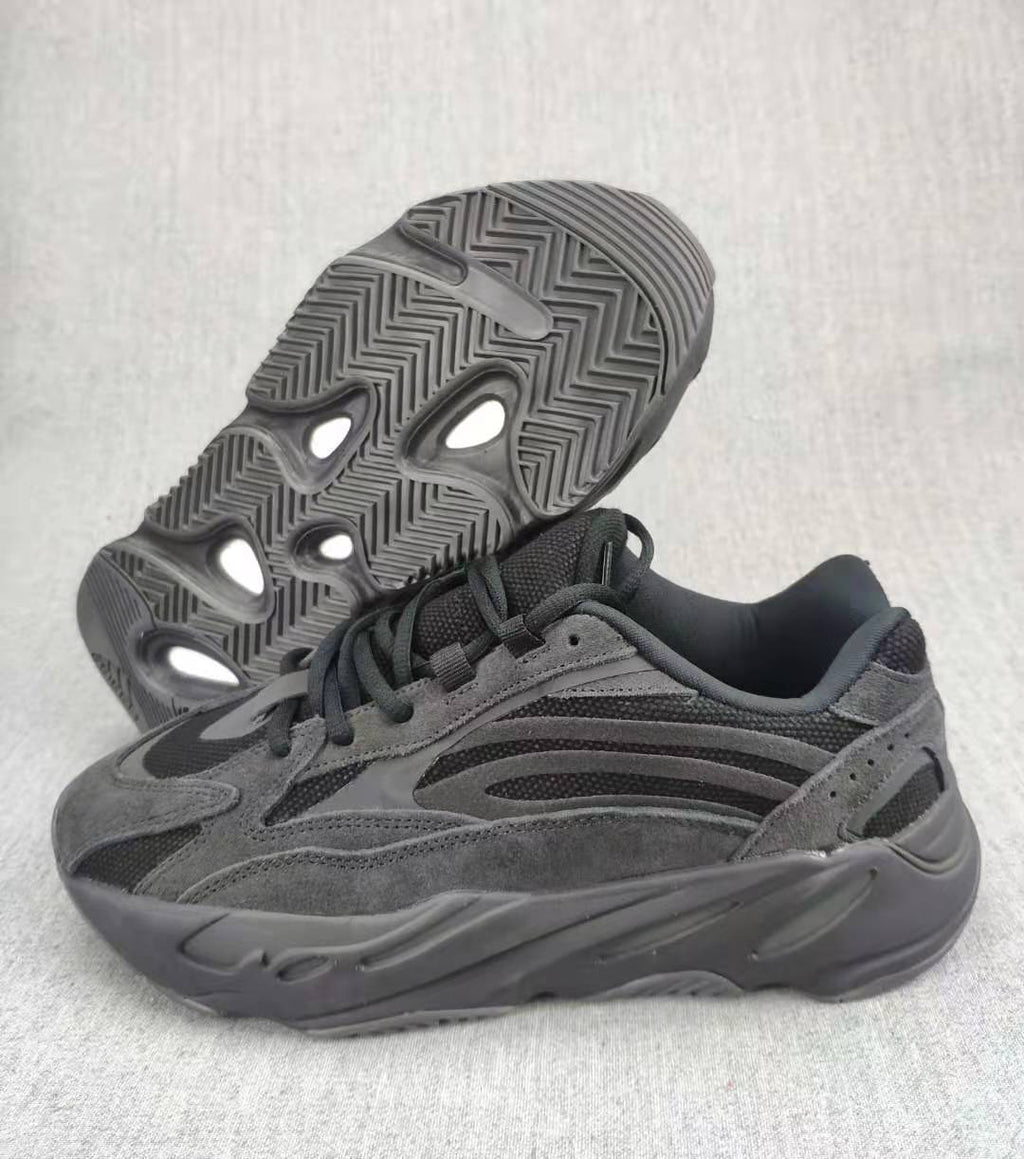 Yeezy 700 V2 Sneakers in Gray