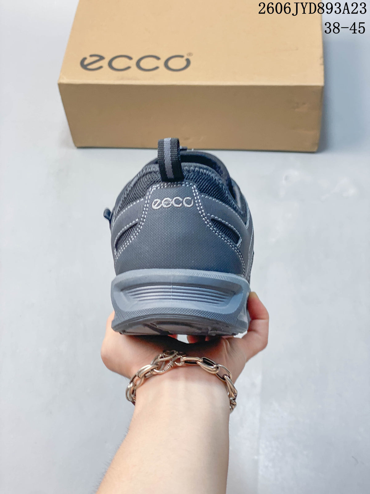 ECCO Sko Series Gray Low-Top Hiking Shoes