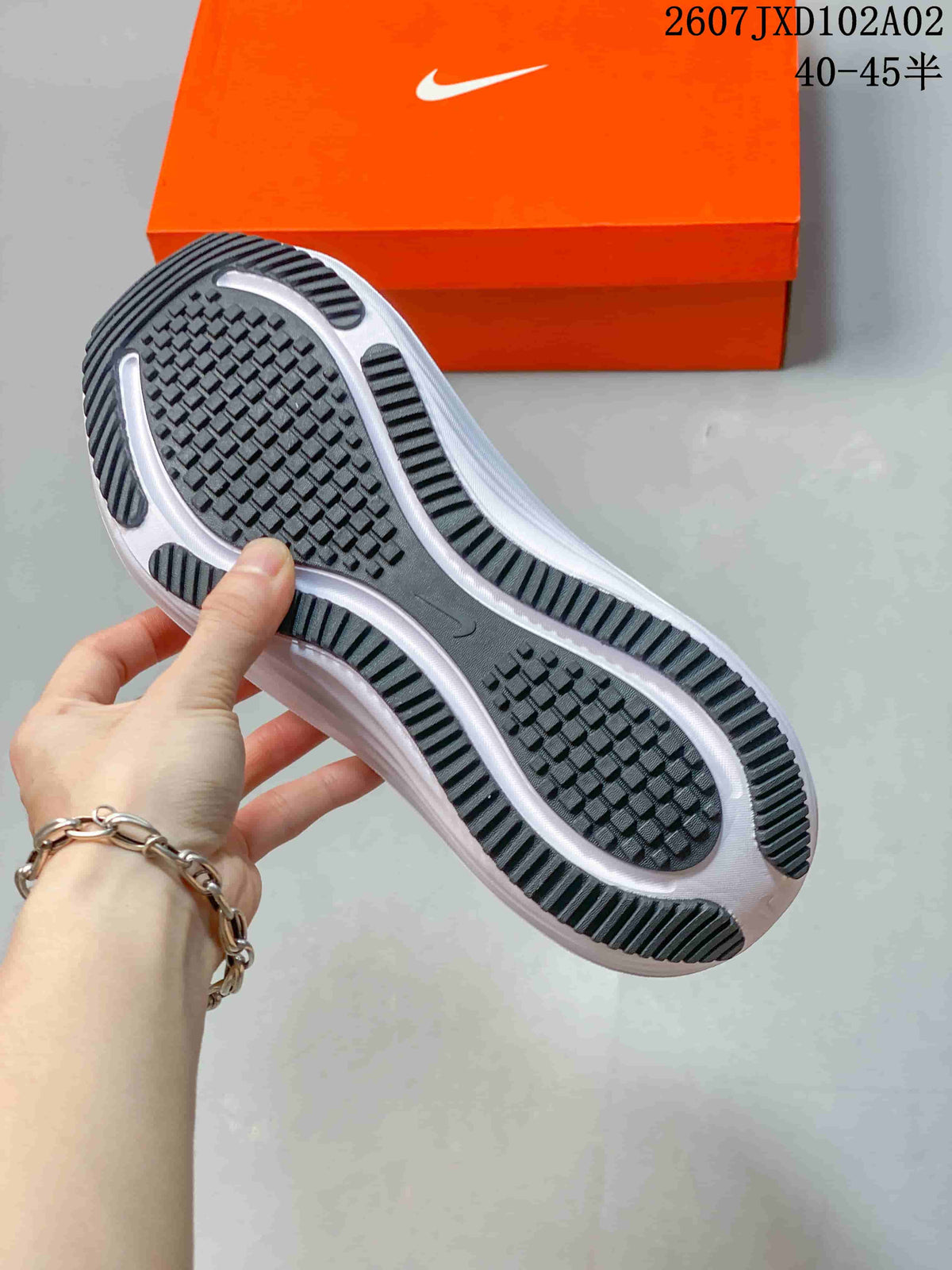 Nike Vomero Running Shoes, Charcoal and Green