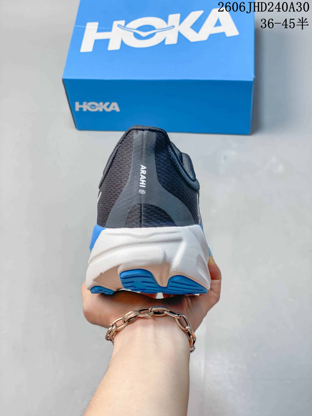 HOKA Arahi 8 Wide Running Shoes in Charcoal and Blue