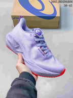 ASICS NOVABLAST 5 LE Running Shoes 1011B974-031