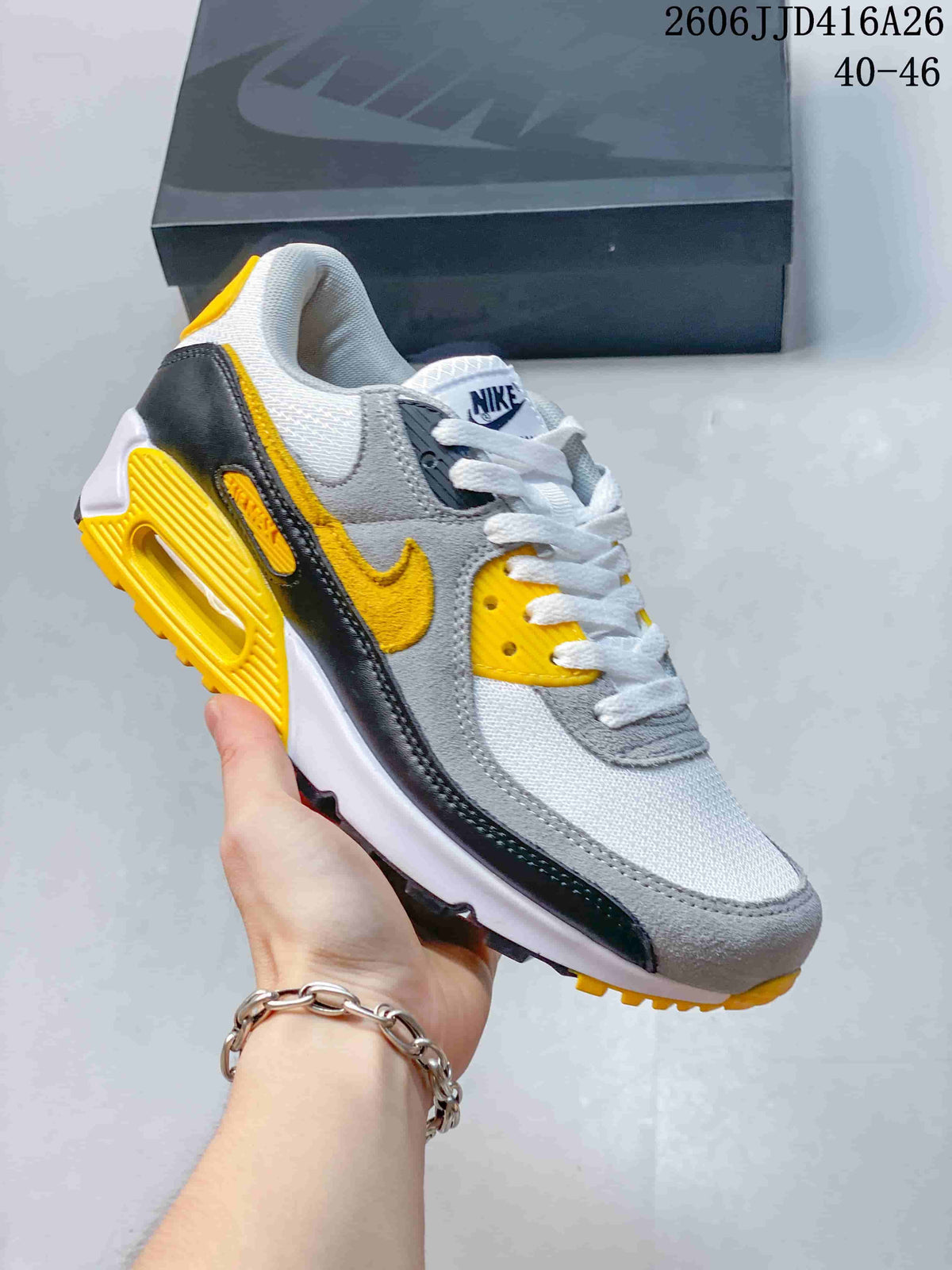 Nike Air Max 90 Retro Sneakers