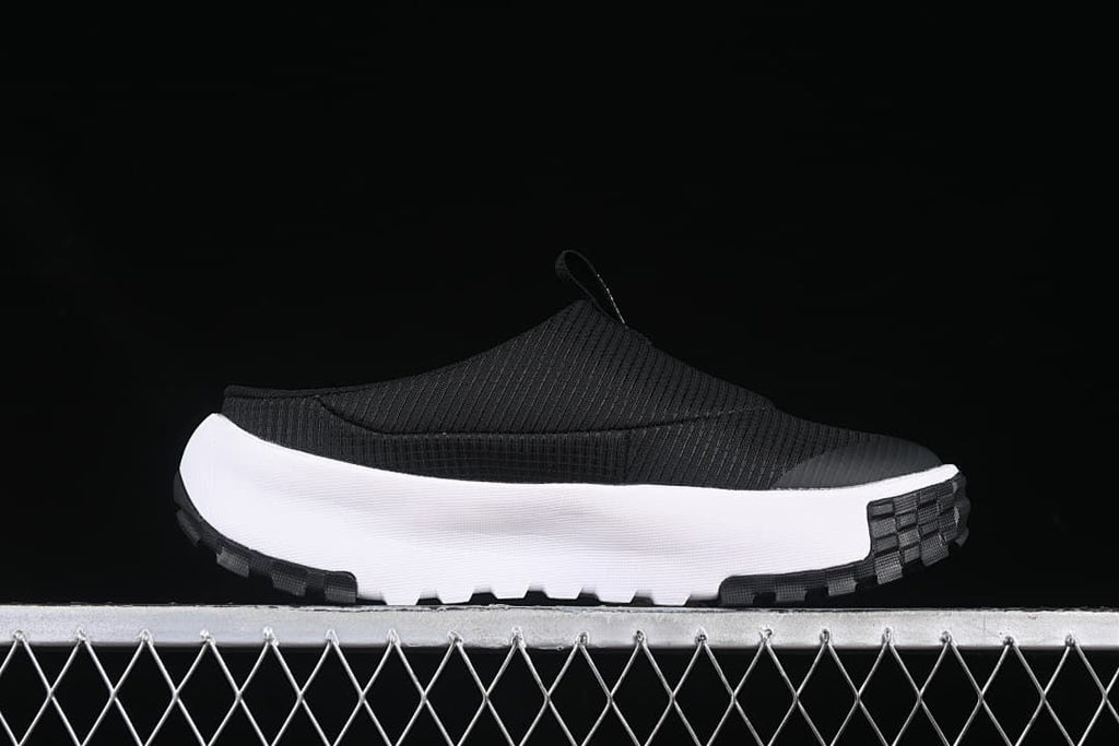 The North Face W Never Stop Mule Black/White Sneaker