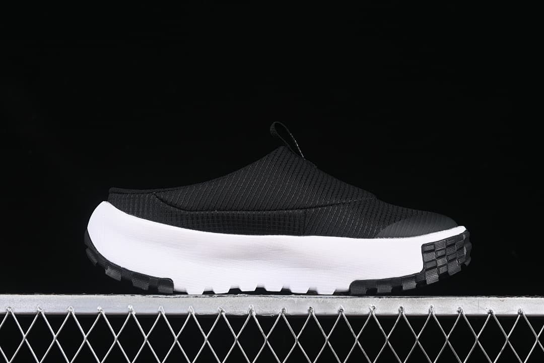 The North Face W Never Stop Mule Black/White Sneaker