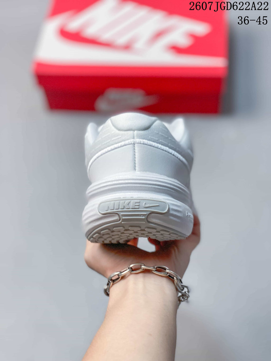 Nike Uplift SC Low-Top Sneakers White 712220WPR