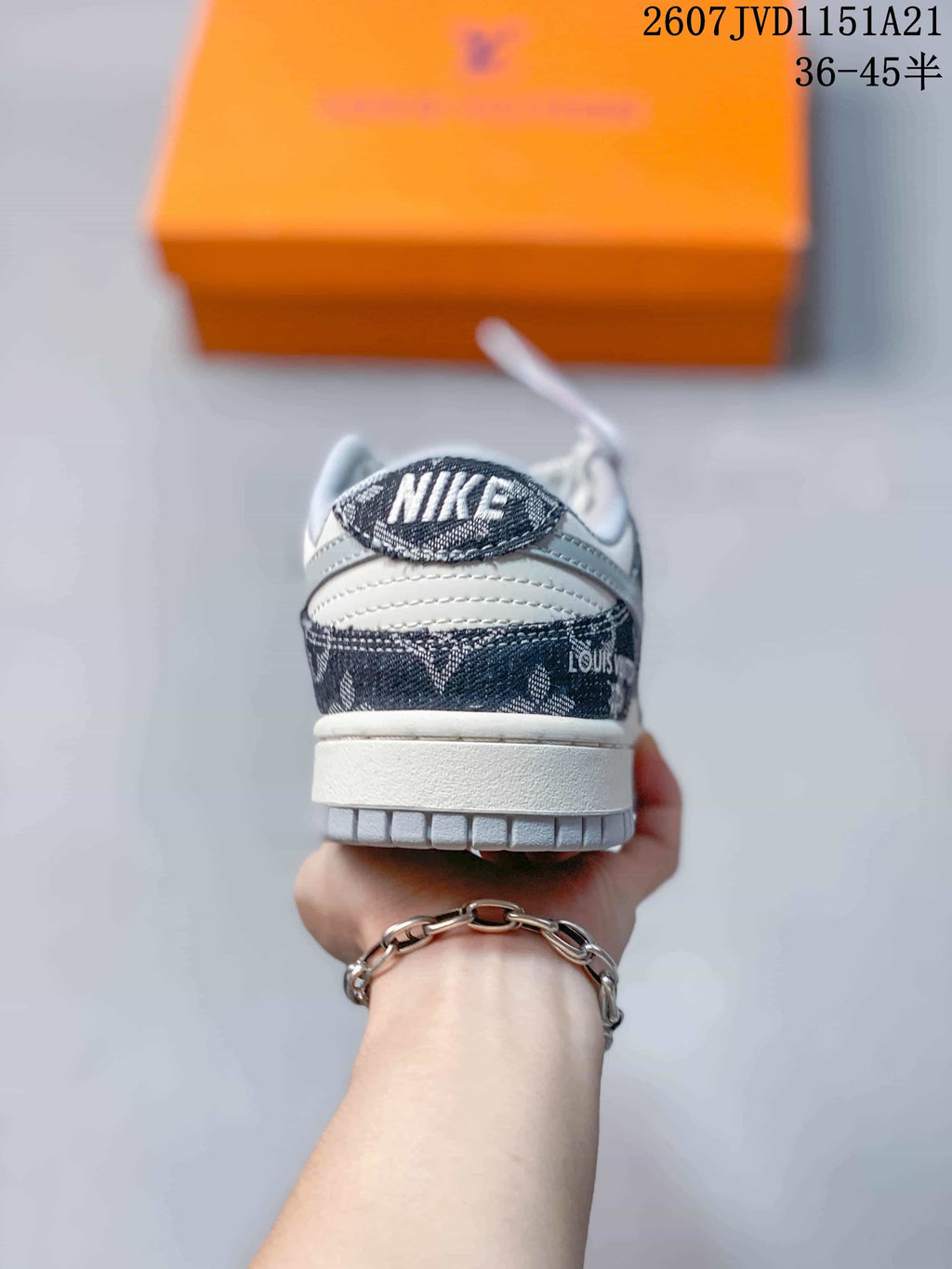 Nike Dunk Low Retro x IP Sneakers White Grey Navy