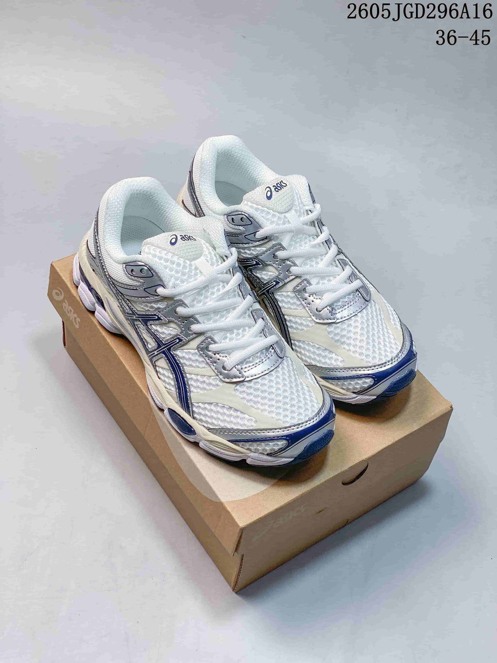 ASICS Gel-Cumulus 16 White Silver Navy Sneakers