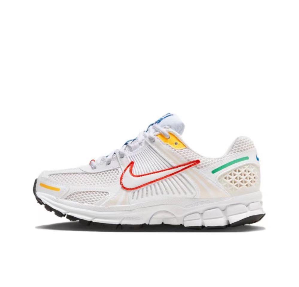 Nike FN3449-111 White Running Sneakers