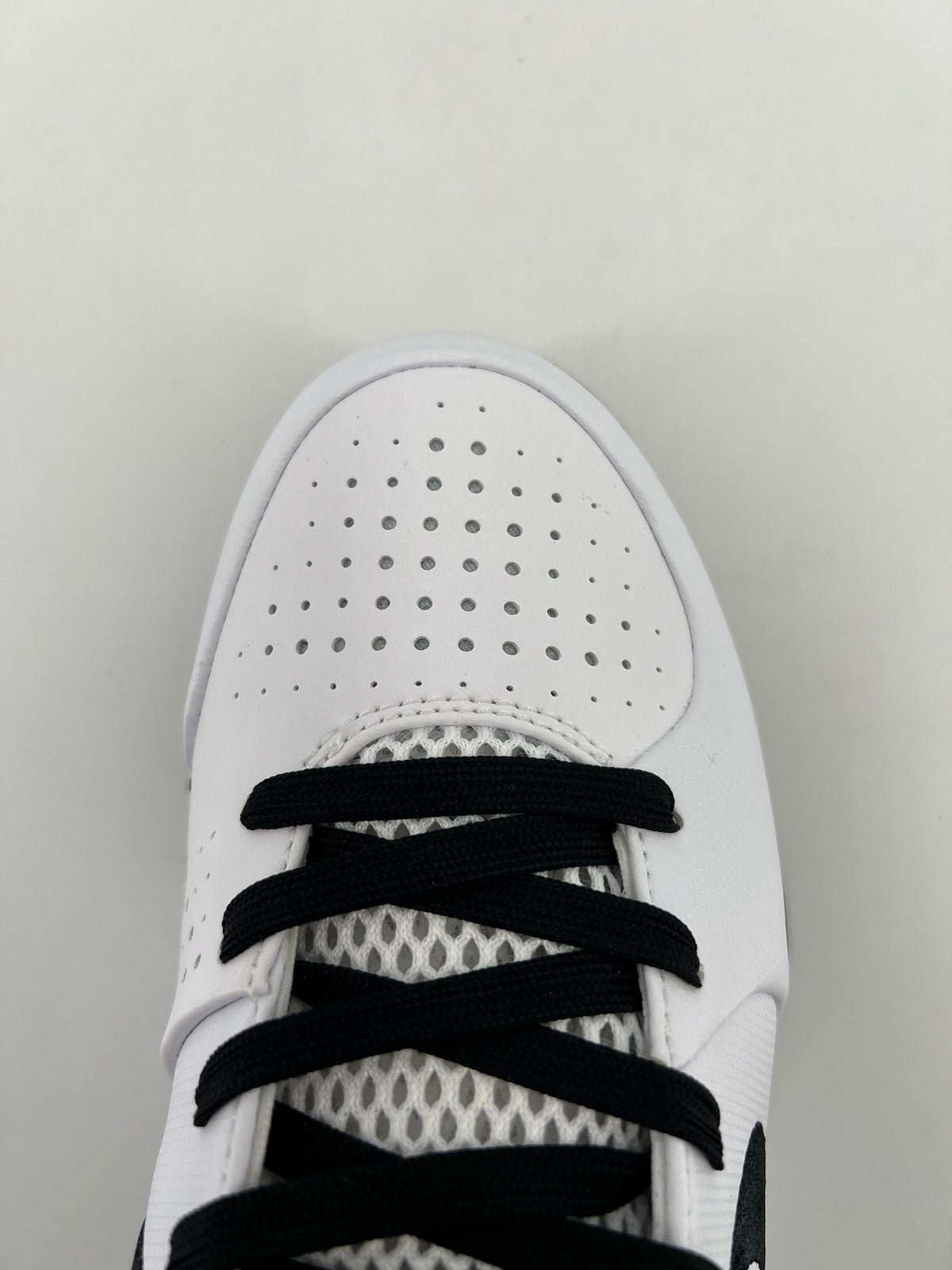 Nike Kobe 4 GIGI White Black Basketball Shoes
