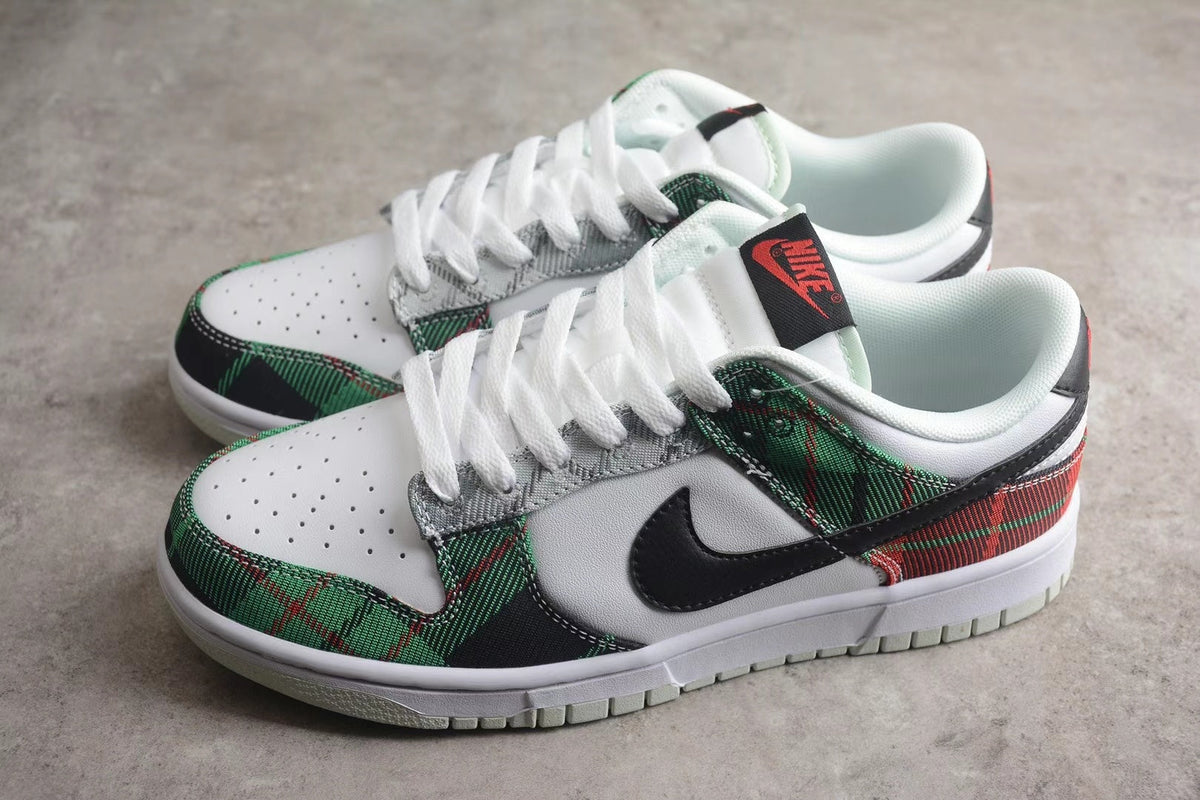 Nike SB Dunk Low Plaid Sneakers Red Green DV0827-100