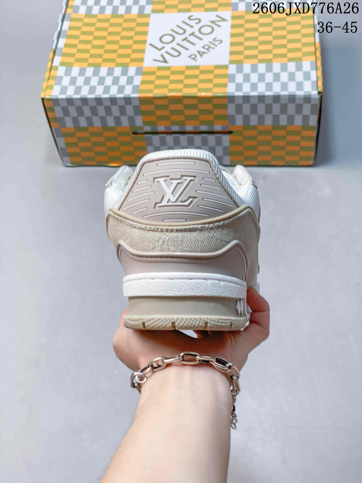 Louis Vuitton Trainer Low-Top Sneakers in White and Beige