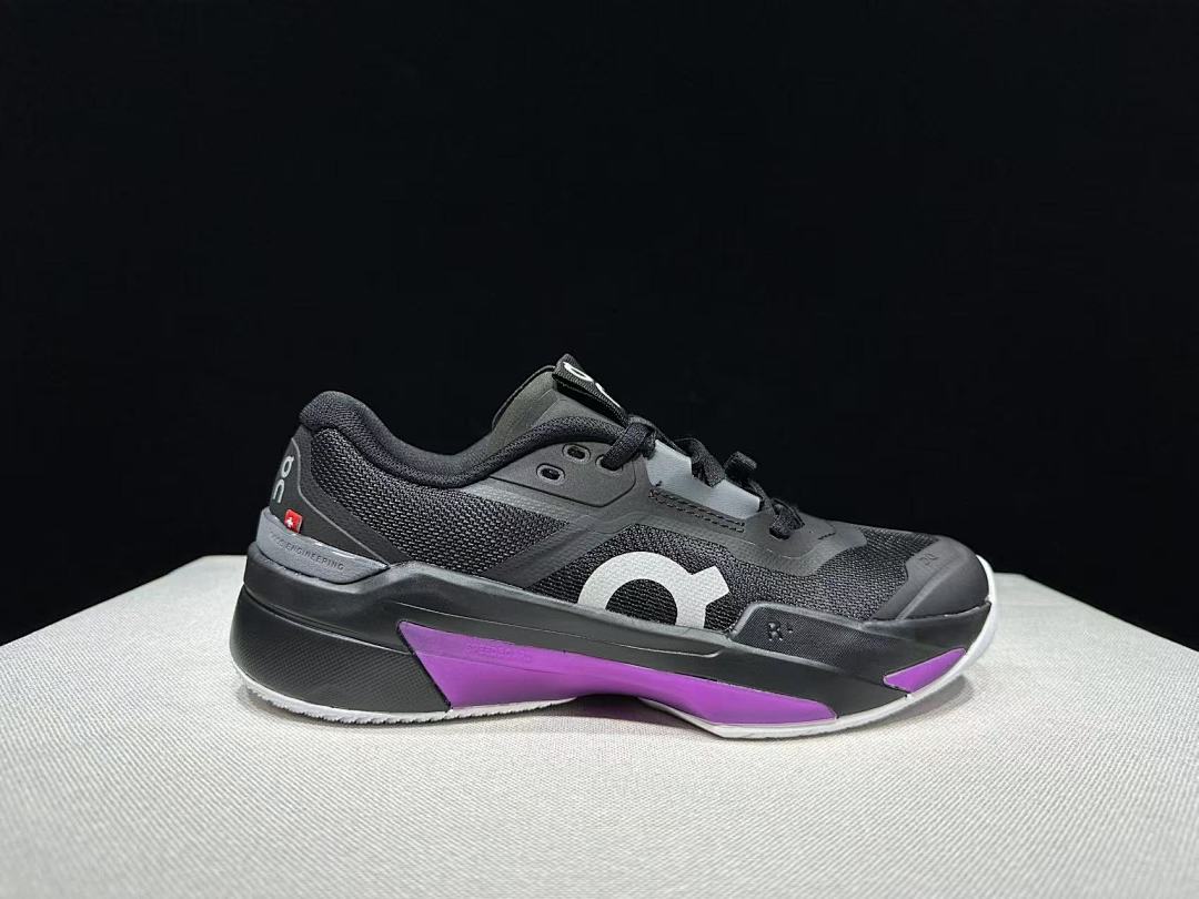 On The Roger Pro Fire Clay Tennis Shoes Black Pink