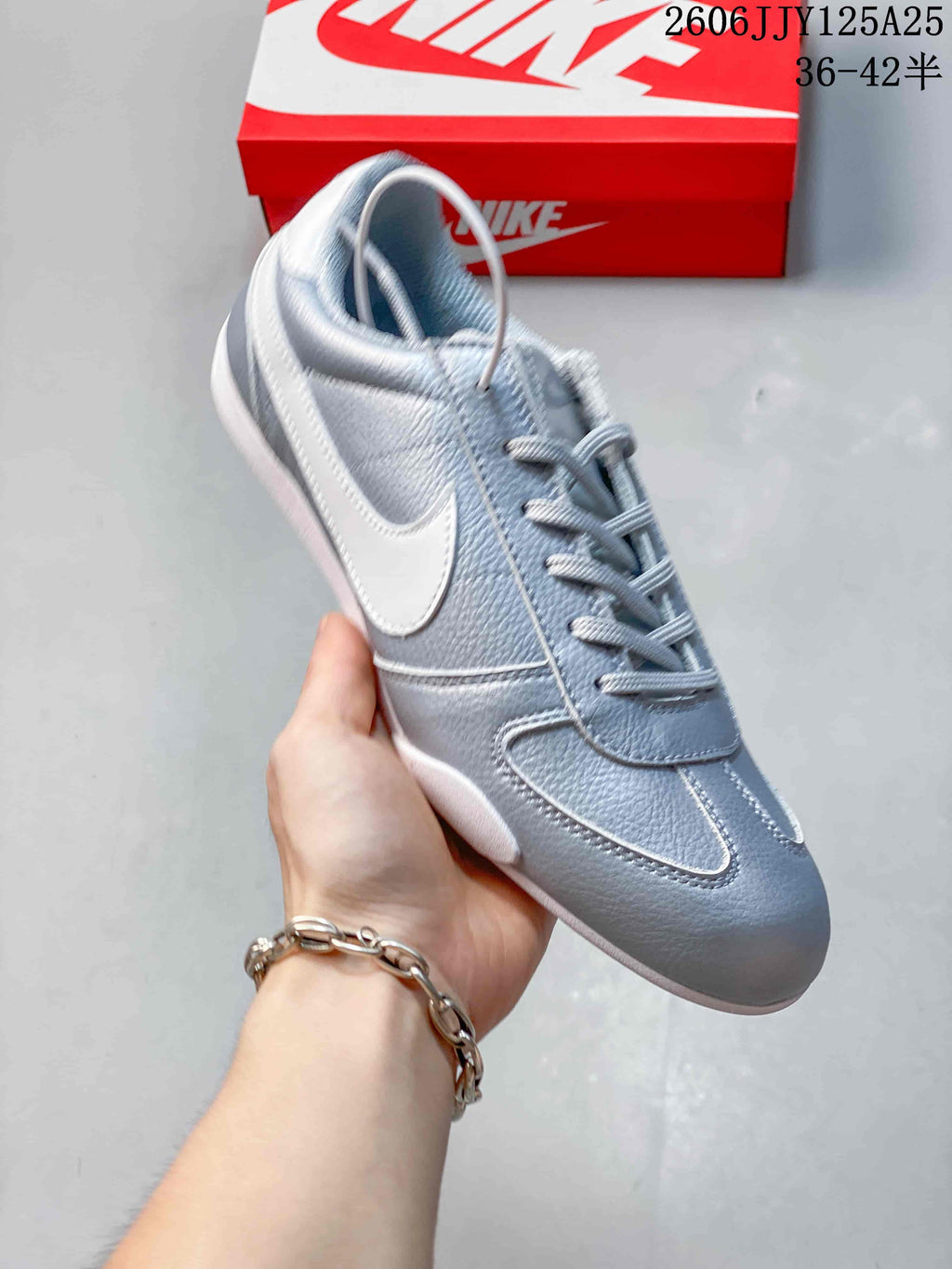 Nike Sprint Sister Women's Low-Top Sneakers IB7102