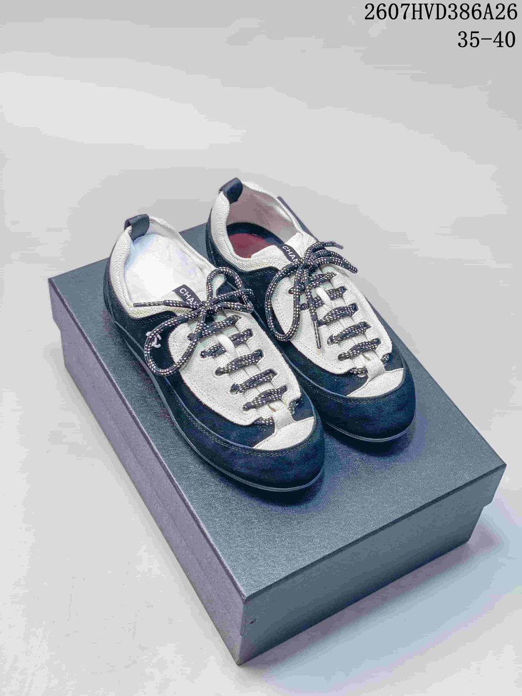 Chanel Black and White Low-Top Retro Sneakers 2607HVD386A26