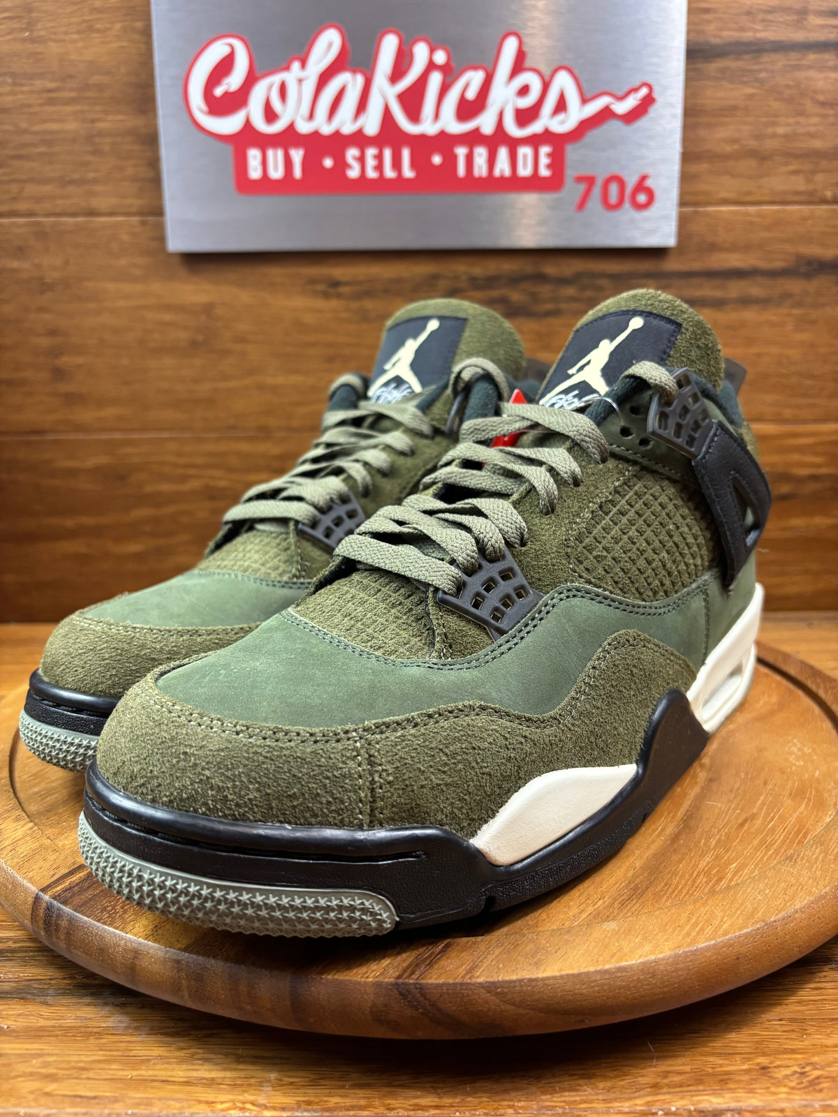 Jordan 4 Retro SE Craft Medium Olive
