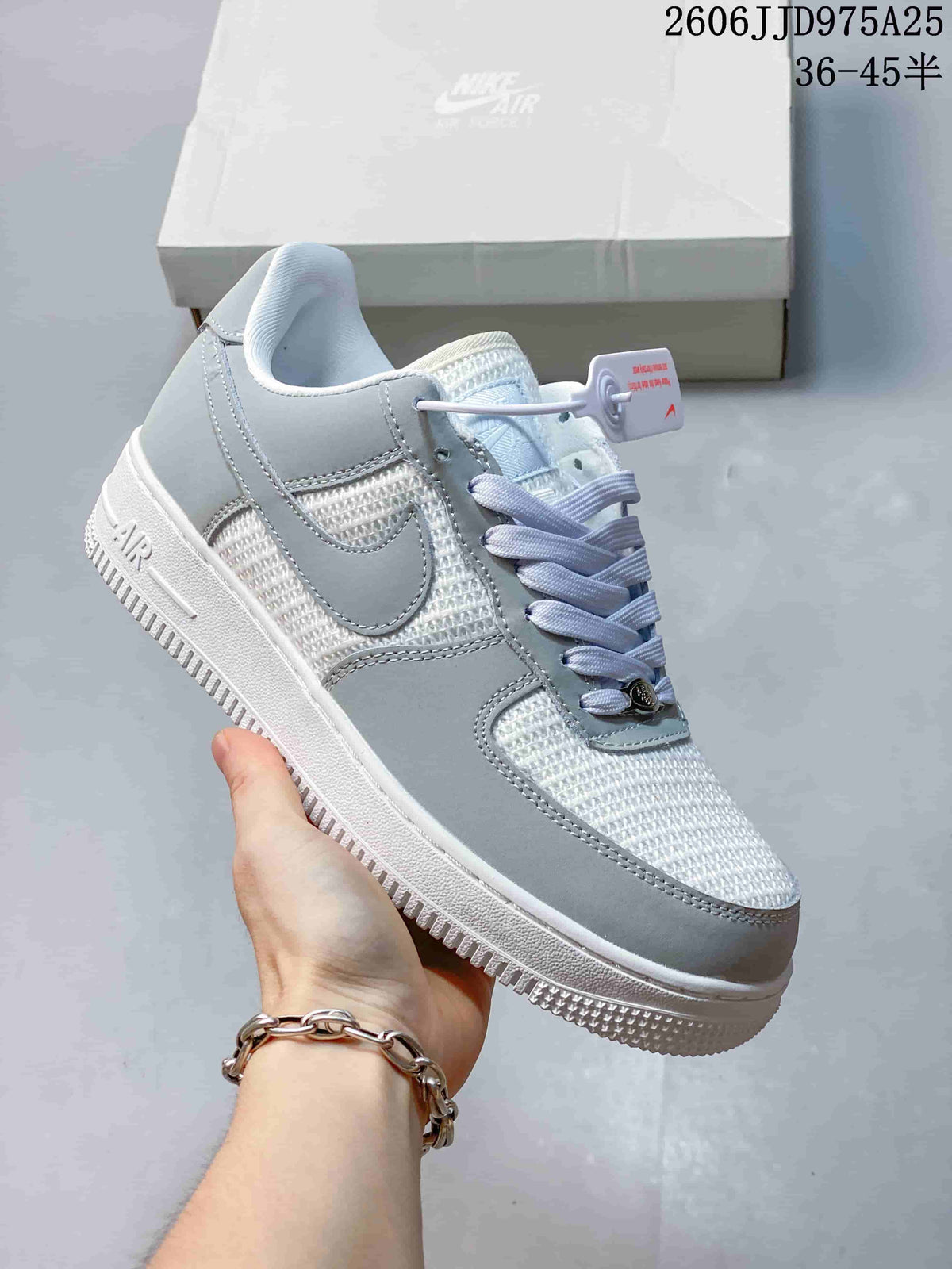 Nike Air Force 1 ’07 Low Sneakers in Mixed Colors
