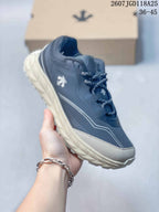 Descente TERRAIND Low-Top Hiking Sneakers Navy Cream SQ323LCR92