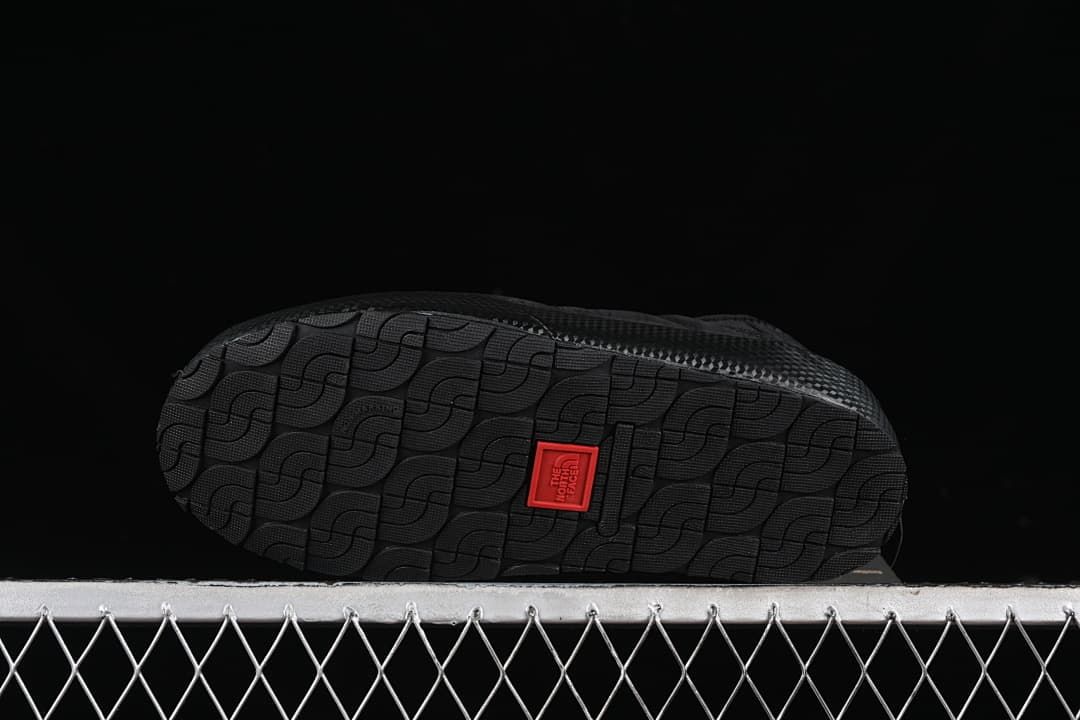 The North Face ThermoBall Traction Mule Black NFOA3UZN-KY4