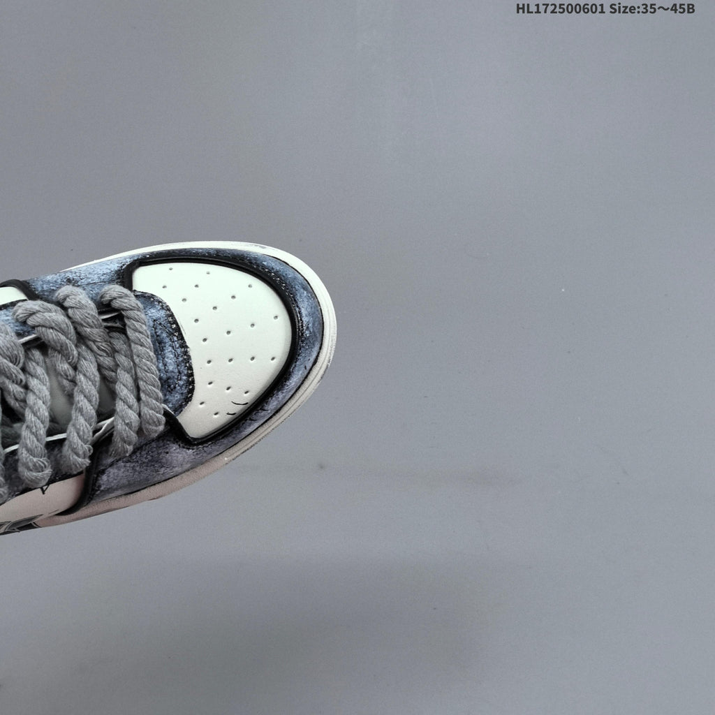 MLB Chunky Liner Low-Top Sneakers, Black and White