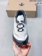 DESCENTE TERRAIND Low-Top Hiking Sneakers White Black