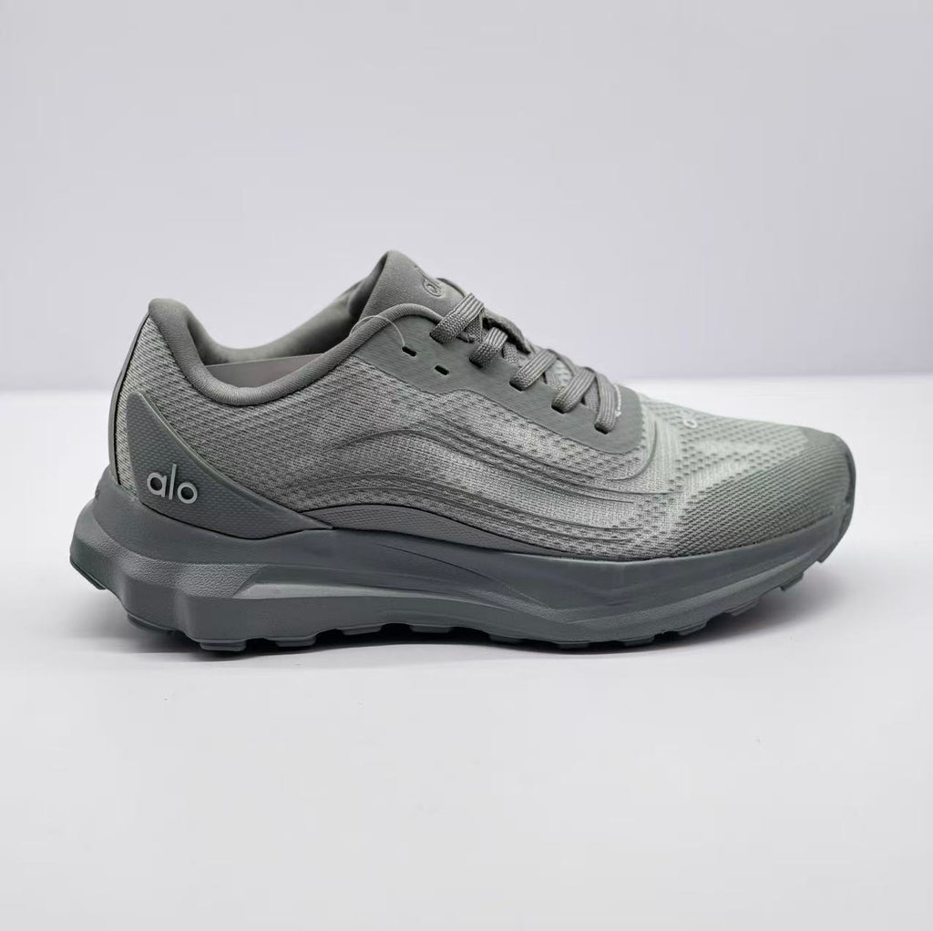 Alo Runner Sneakers Gray