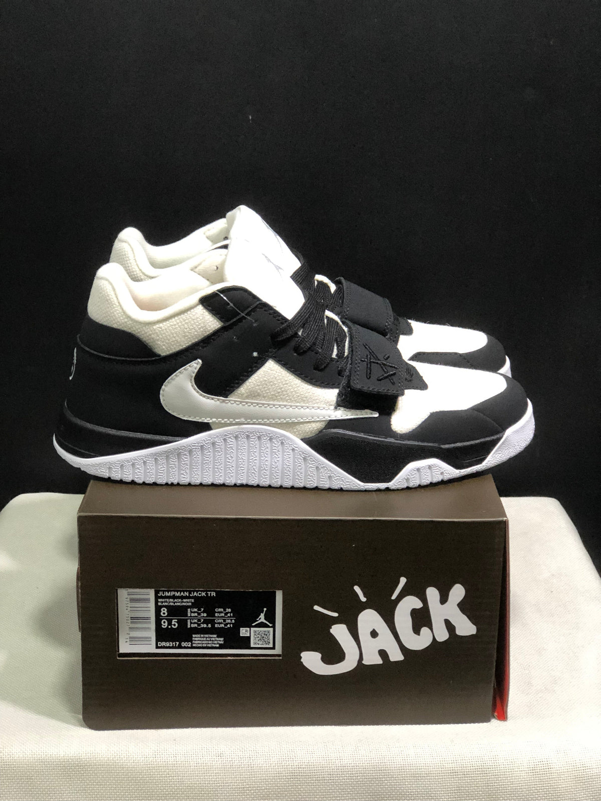 Jordan Jumpman Jack Travis Scott Sneakers Black/White DR8317-002