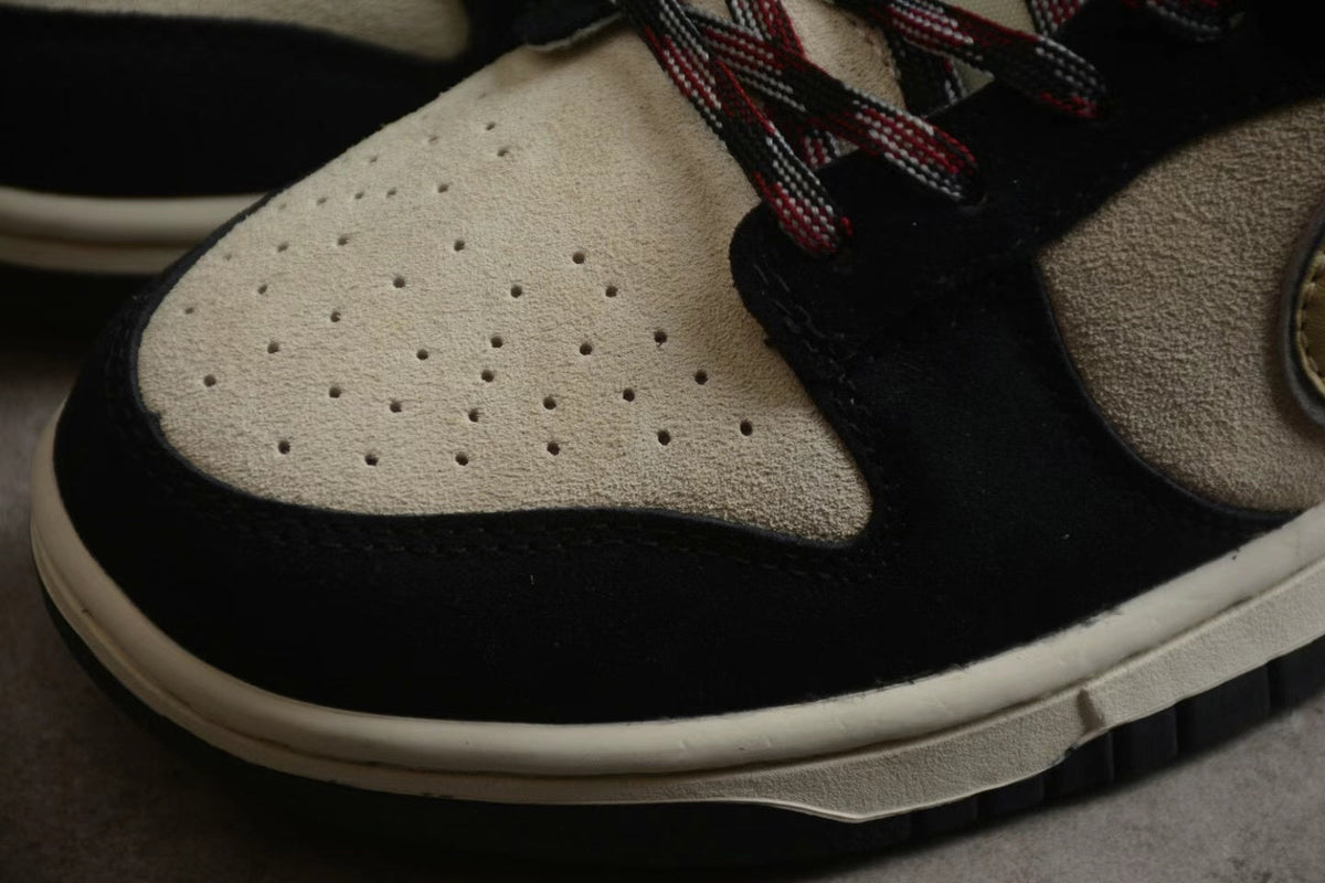 Nike SB Dunk Low Beige Black DV3054-001 Sneakers