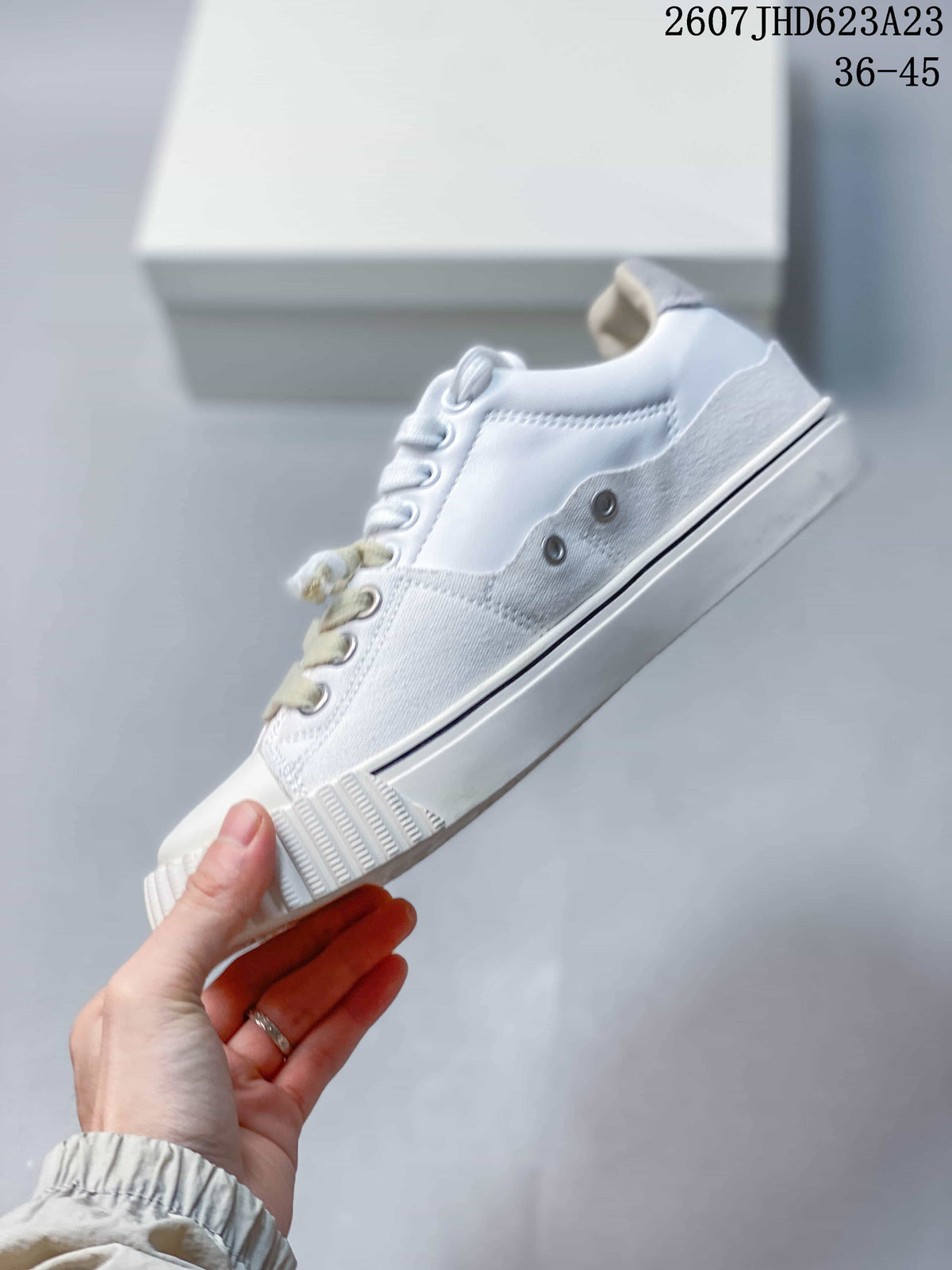Maison Martin Margiela White Platform Casual Sneakers 2607JHD623A23
