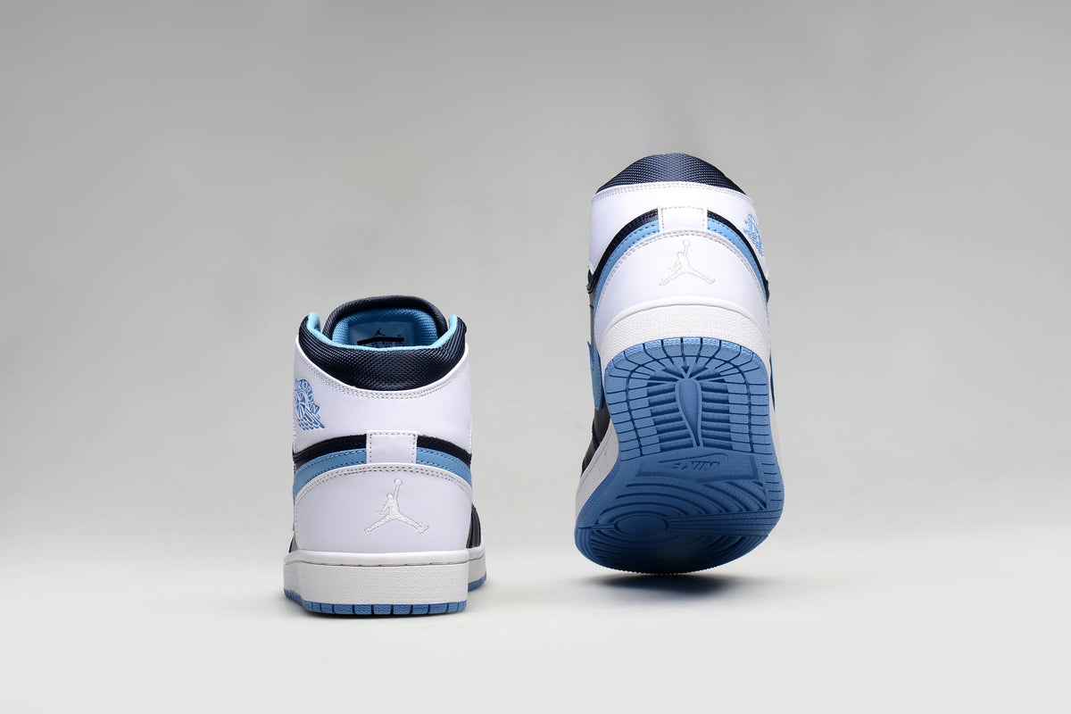 Jordan 1 High Paul Edition Navy Sneakers in Blue and White
