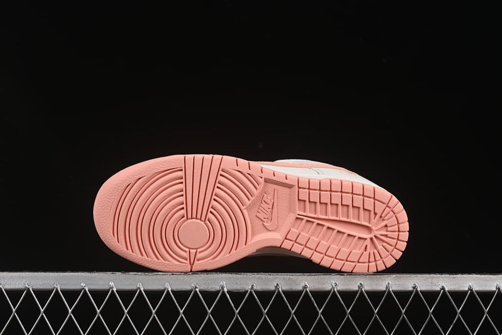 Nike SB Dunk Low Pink Love Low-Top Sneakers WP0212-015