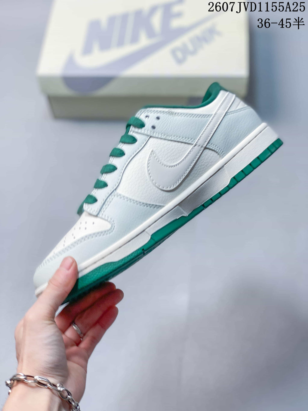 Nike SB Dunk Low Pro White Green Low-Top Sneakers