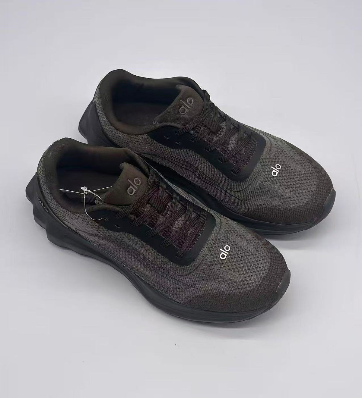 Alo Dark Brown Low-Top Sneakers