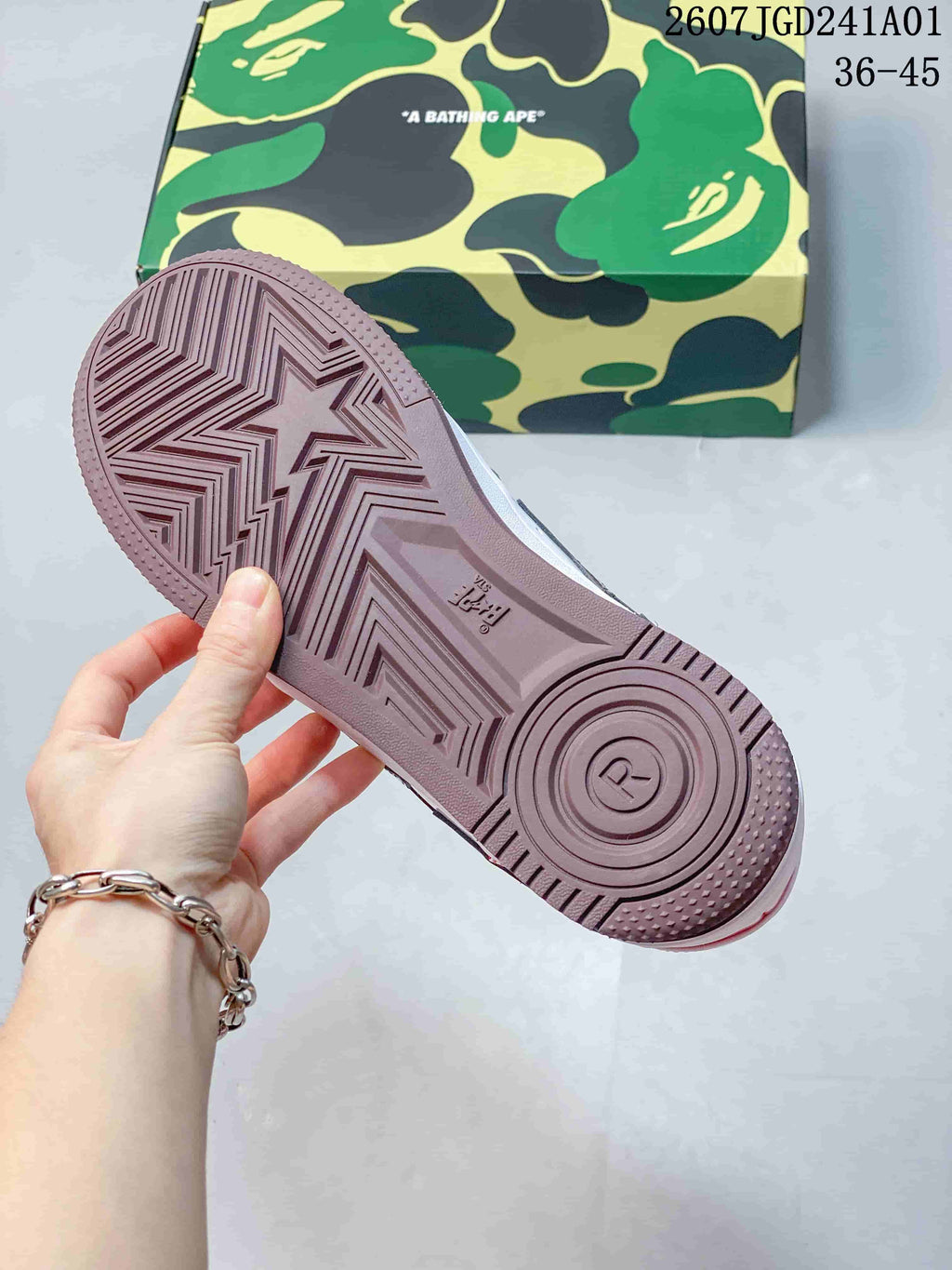 BAPE × KID SUPER STA Low-Top Sneakers White Green Red