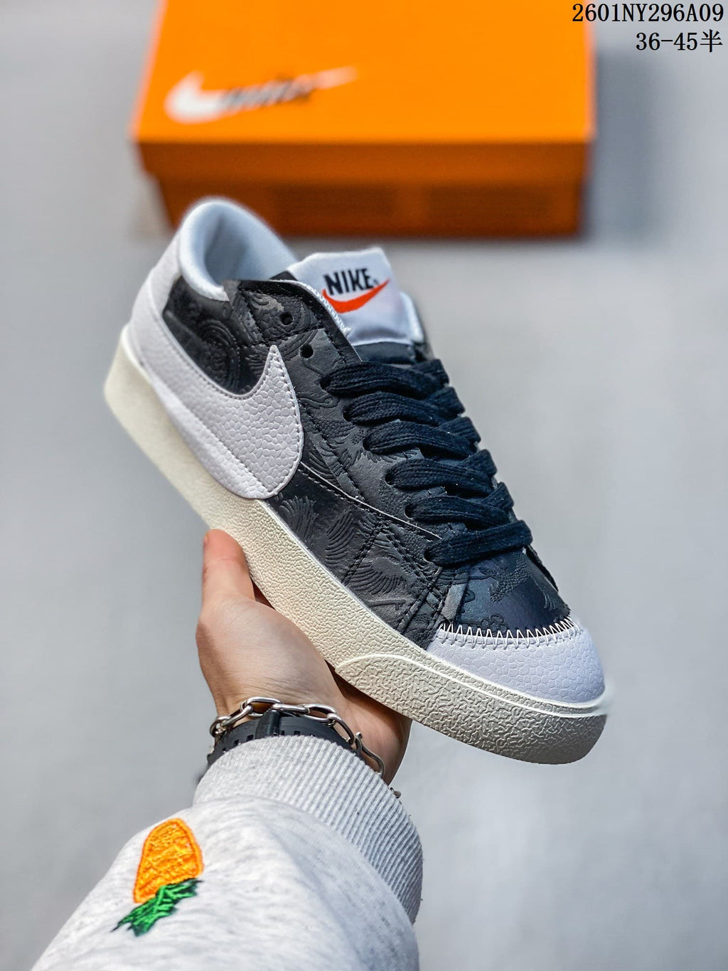Nike Blazer Low '77 Jumbo Black White Sneakers 2601NY296A09