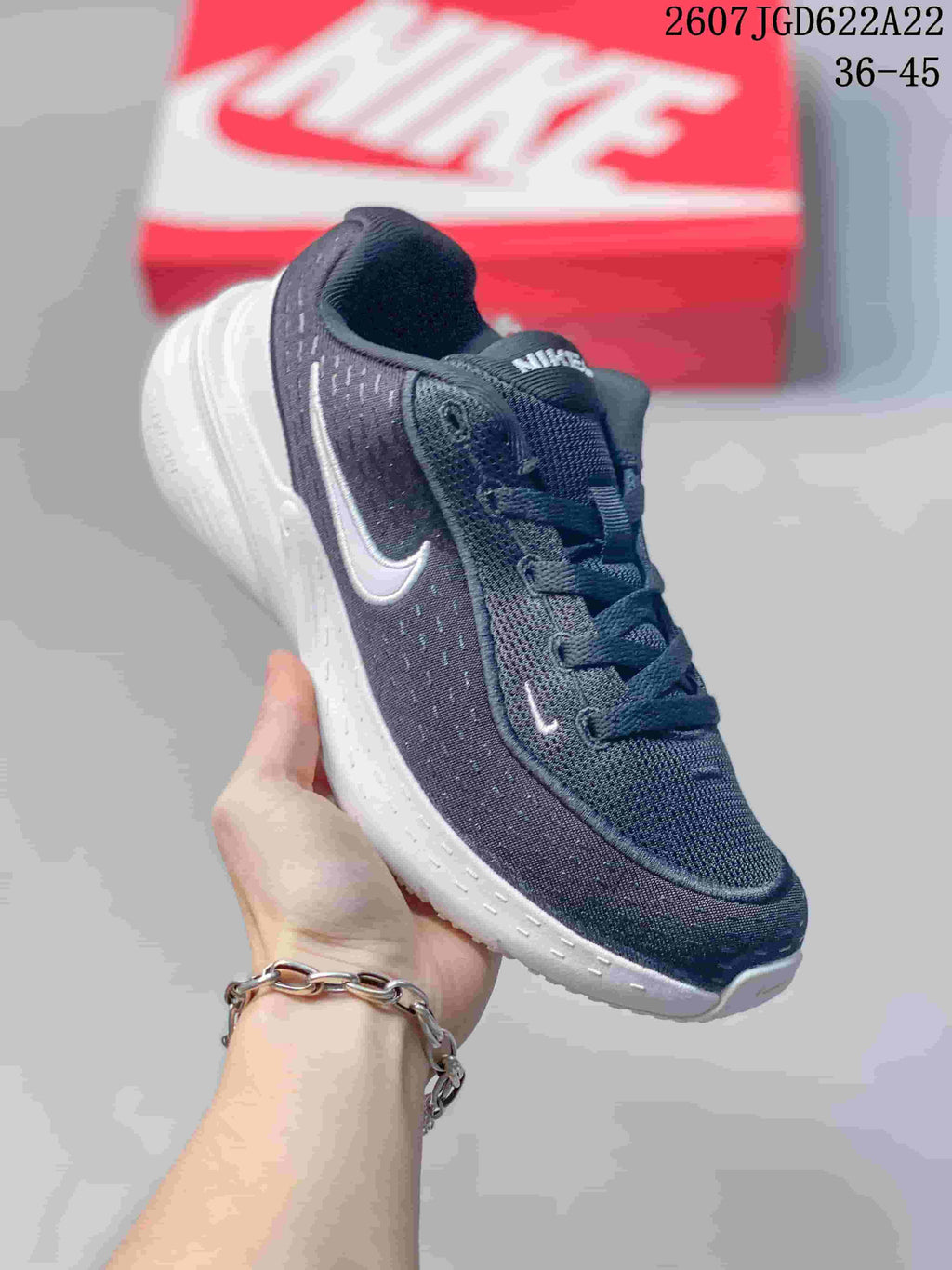 Nike Uplift SC Low-Top Sneakers Navy White