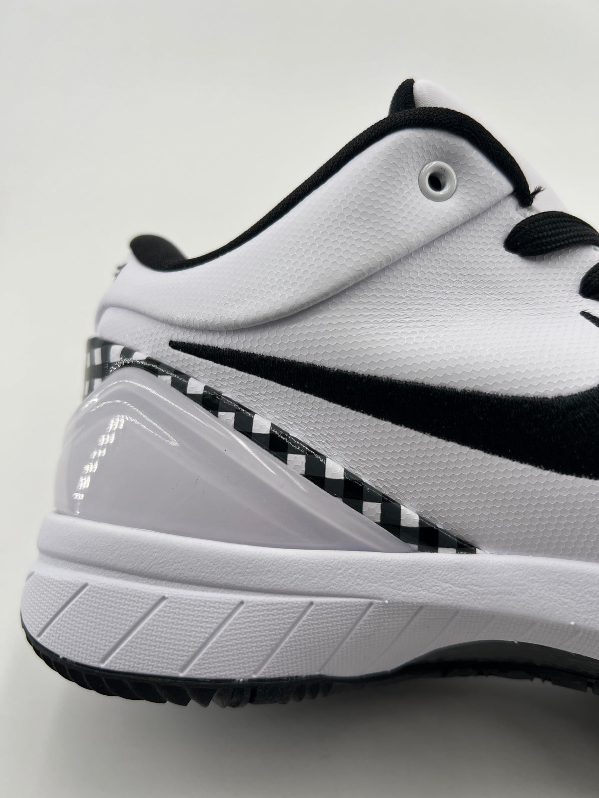 Nike Kobe 4 GIGI White Black Basketball Shoes