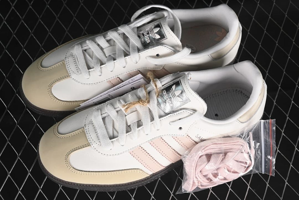 adidas Samba OG Vegan IH2751 Sneakers in White and Pink