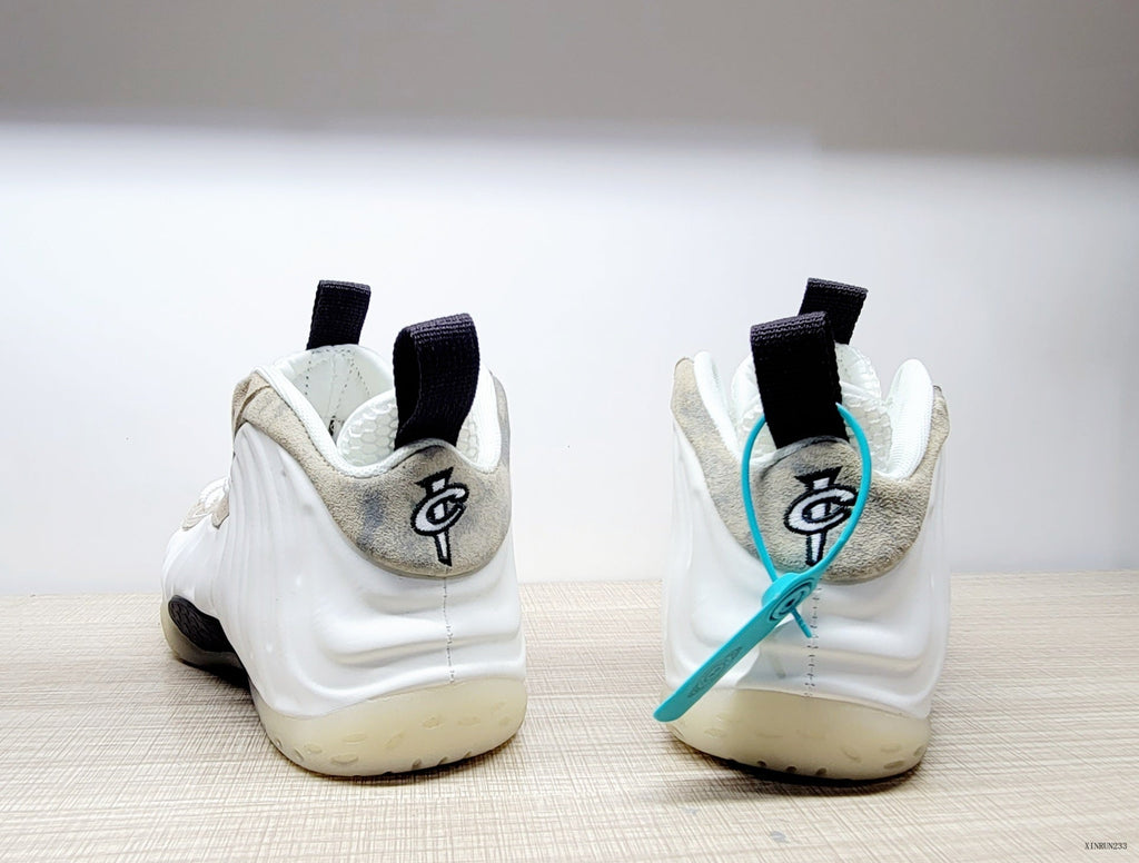 Nike Air Foamposite One Marble White Sneakers