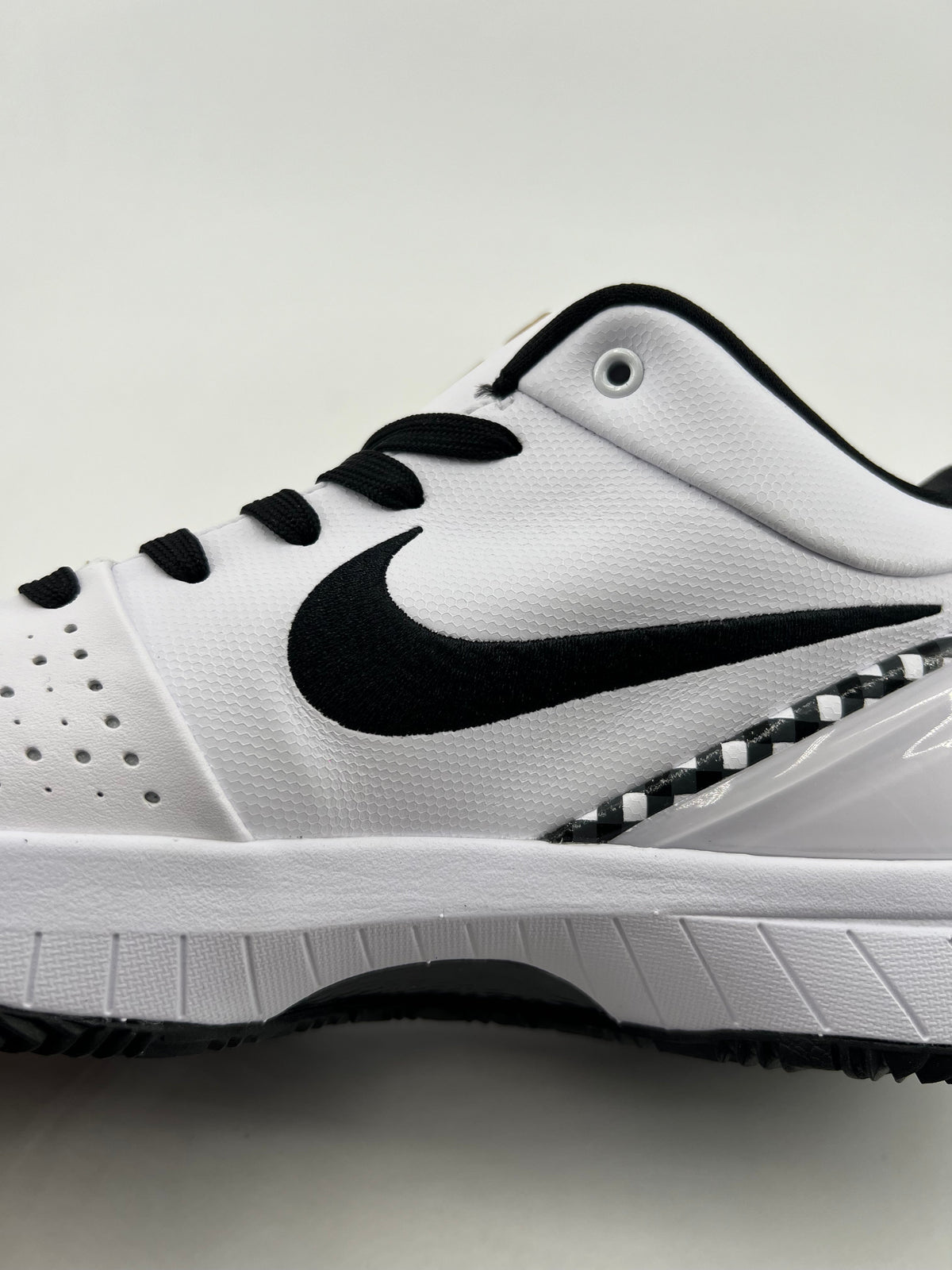 Nike Kobe 4 GIGI White Black Basketball Shoes