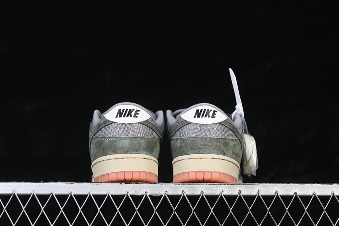 Nike SB Dunk Low Olive Green Sneakers HJ0367-301