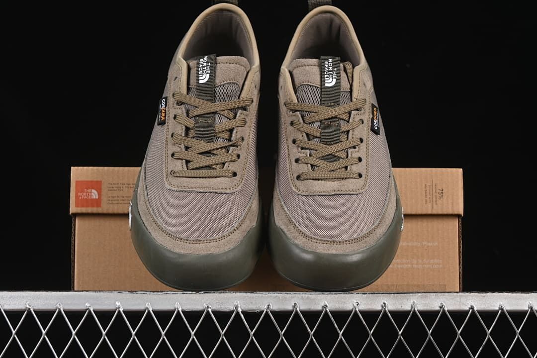 The North Face NF0A8AD94QI-080 Khaki Low-Top Shoes