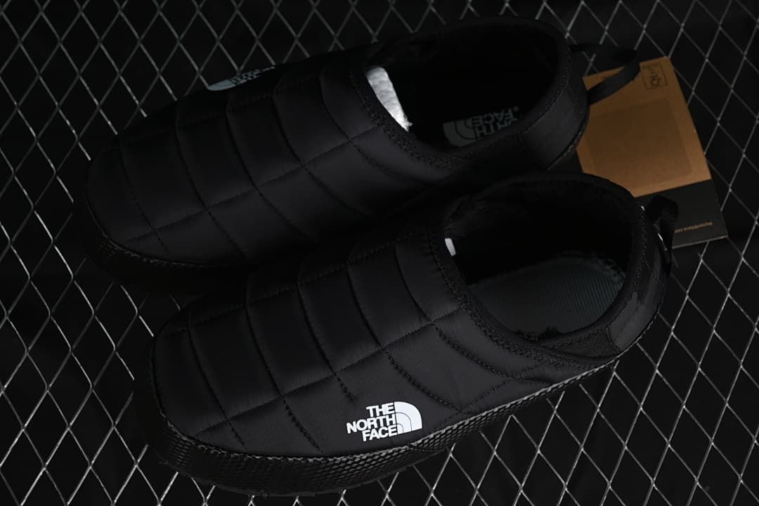The North Face ThermoBall Traction Mule Black NFOA3UZN-KY4