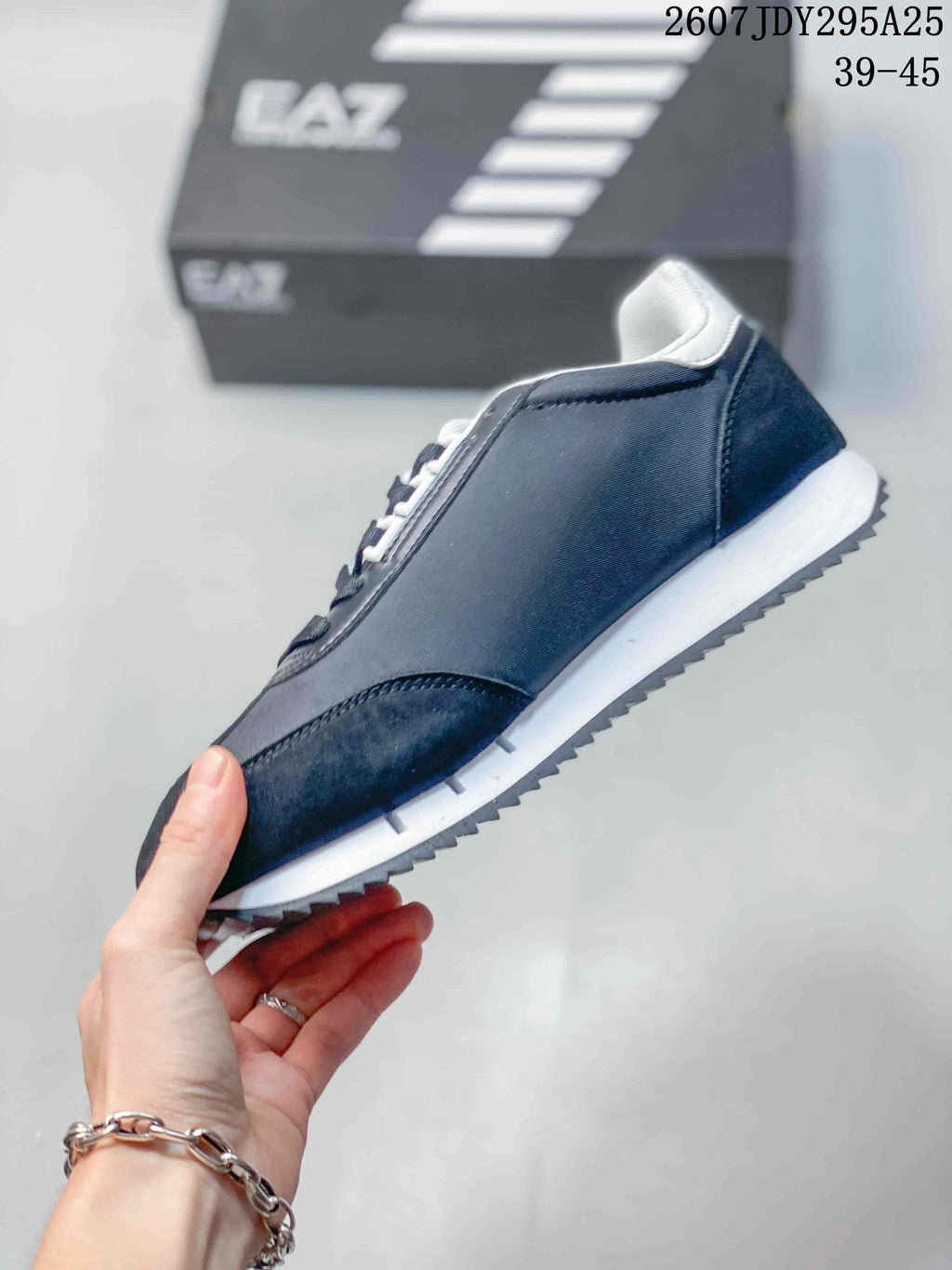 Emporio Armani EA7 Men's Navy Low-Top Sneakers 2607JDY295A25