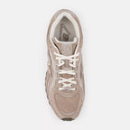 New Balance 204L
