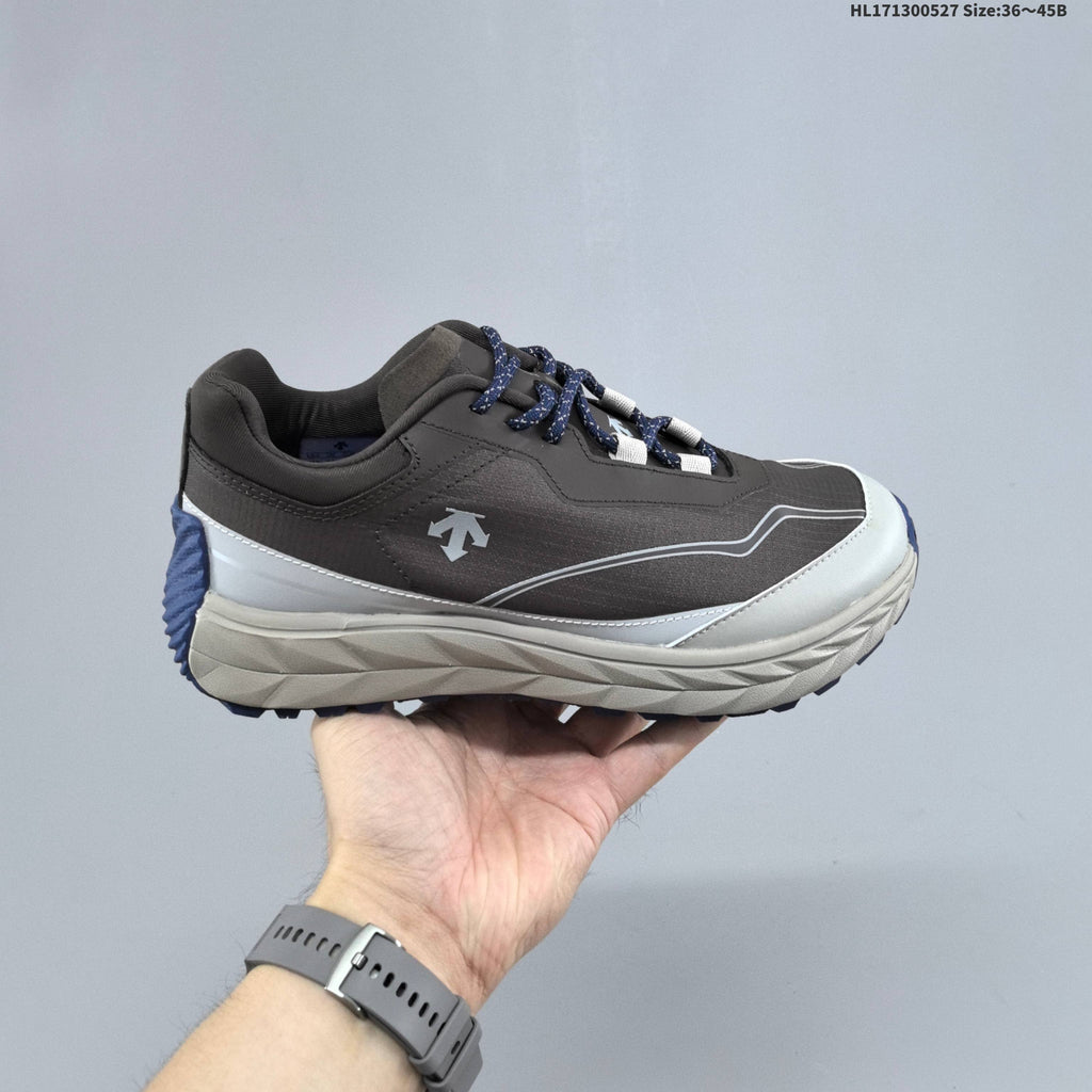 Descente TERRAIND Low-Top Hiking Shoes