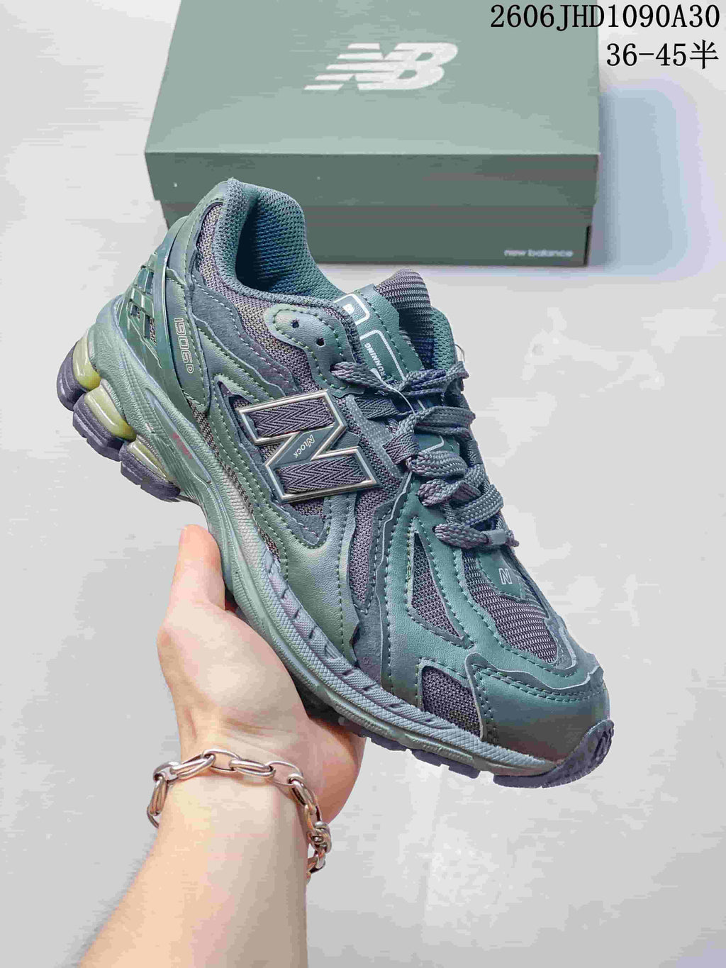 New Balance M1906R Lifestyle Sneakers