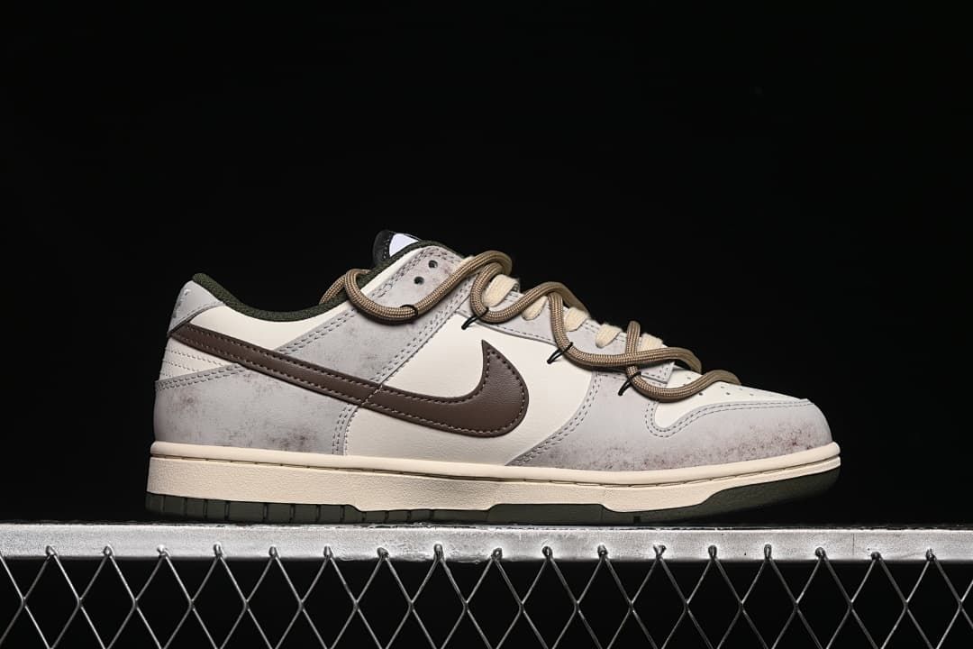 Nike SB Dunk Low Strap Detail HF5441-102 Sneakers