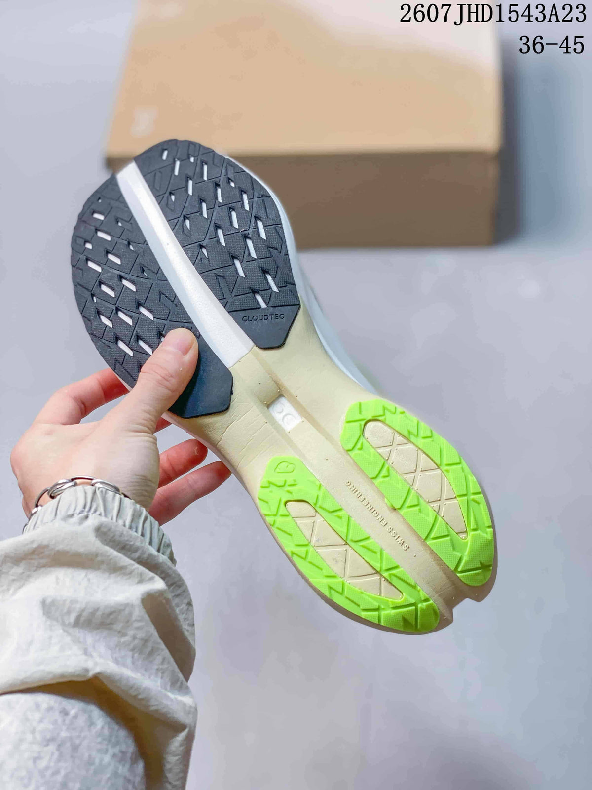 On Cloudmonster 3 Hyper Running Sneakers Cream Navy